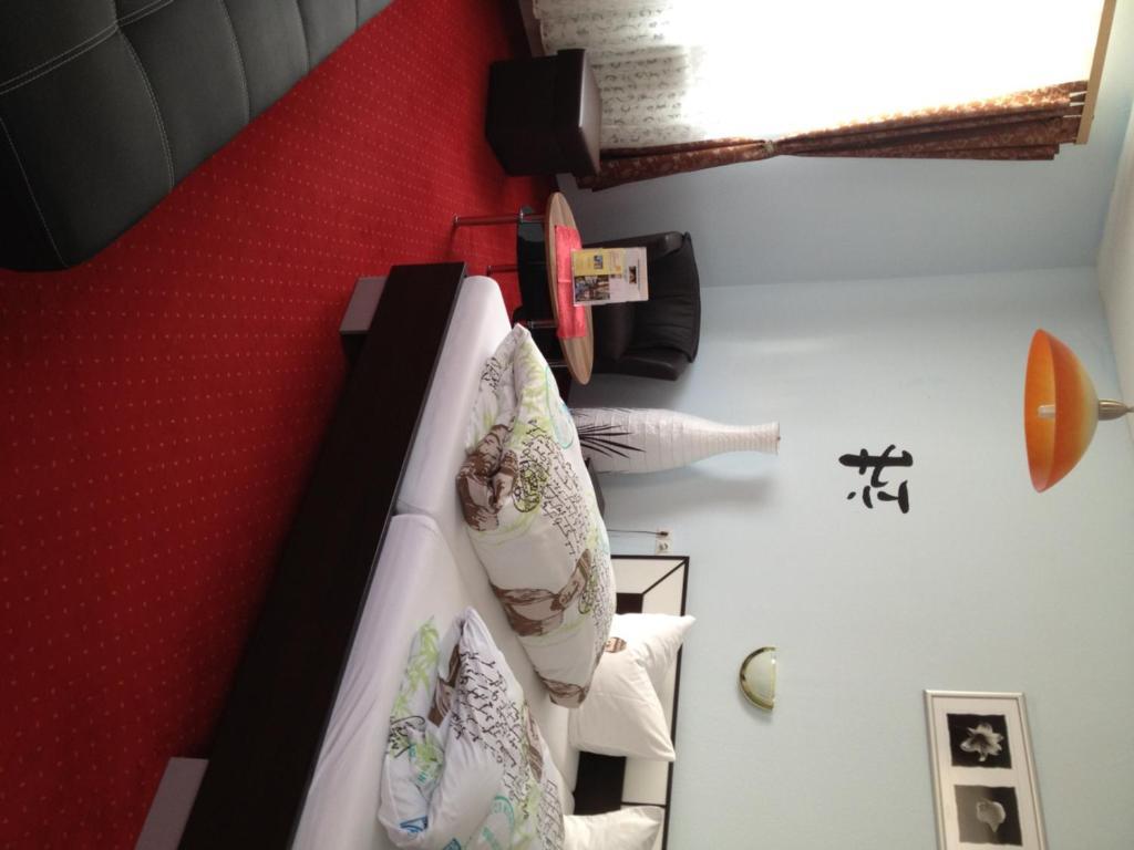 Hotel Sonne Bad Wildbad Δωμάτιο φωτογραφία